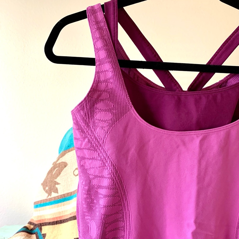 Athleta Tank Top With Built-in Full Bra XL